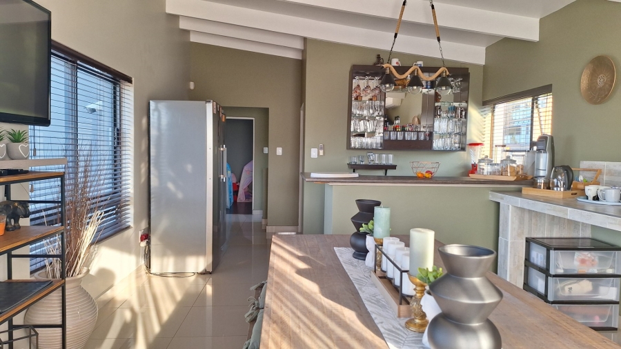 4 Bedroom Property for Sale in Island View Western Cape